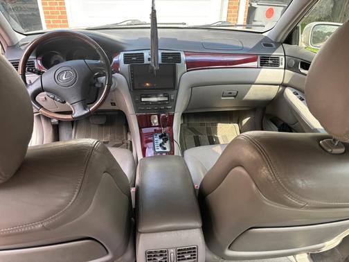Silver 2002 Lexus ES 300 Base