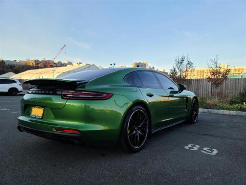 2018 Porsche Panamera E-Hybrid 4