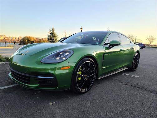 2018 Porsche Panamera E-Hybrid 4