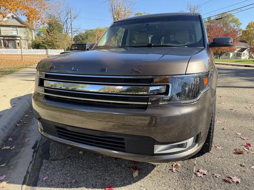 Brown 2019 Ford Flex SEL
