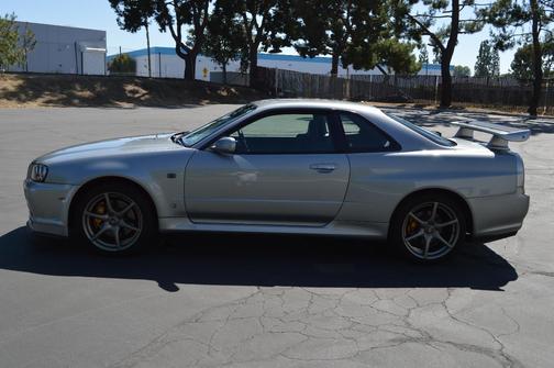 Silver 2009 Nissan GT-R Premium