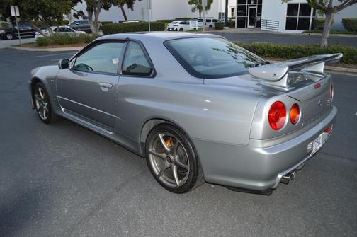 Silver 2009 Nissan GT-R Premium