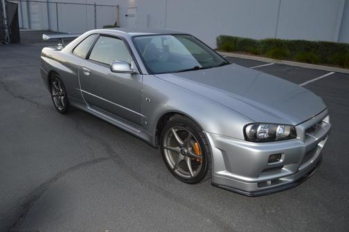 Silver 2009 Nissan GT-R Premium