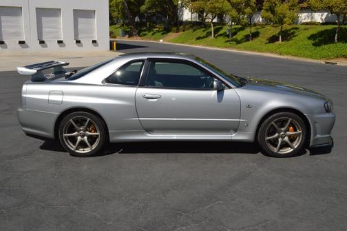 Silver 2009 Nissan GT-R Premium