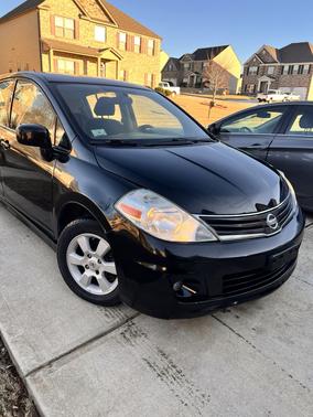 2010 Nissan Versa 1.8 SL