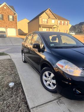 2010 Nissan Versa 1.8 SL