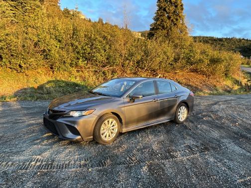 2020 Toyota Camry SE