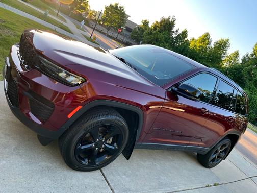 Red 2023 Jeep Grand Cherokee Altitude