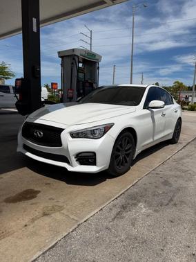 White 2014 INFINITI Q50 Premium