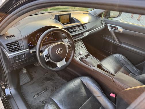 2011 Lexus CT 200h Premium