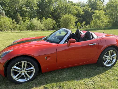 Orange 2009 Pontiac Solstice Street Edition