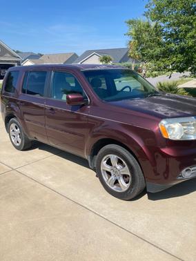 Red 2012 Honda Pilot EX