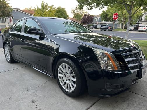 Photo 1 of 17 of 2011 Cadillac CTS Base