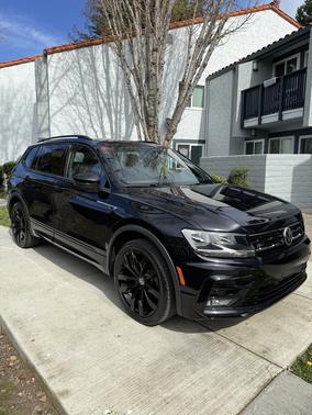 Black 2021 Volkswagen Tiguan 2.0T SE R-Line Black