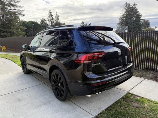 Black 2021 Volkswagen Tiguan 2.0T SE R-Line Black