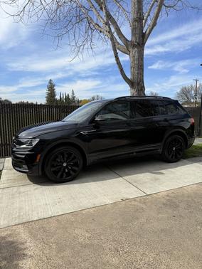 Black 2021 Volkswagen Tiguan 2.0T SE R-Line Black