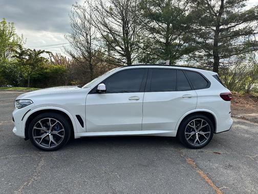 White 2021 BMW X5 xDrive40i