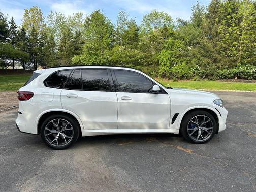 White 2021 BMW X5 xDrive40i