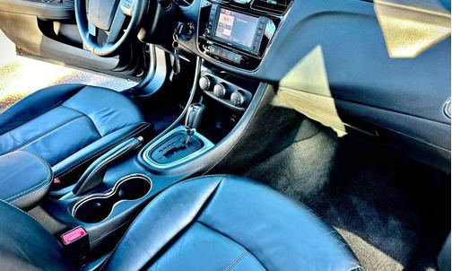 Black 2013 Chrysler 200 Limited