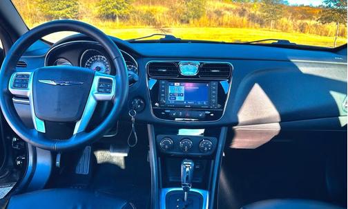 Black 2013 Chrysler 200 Limited
