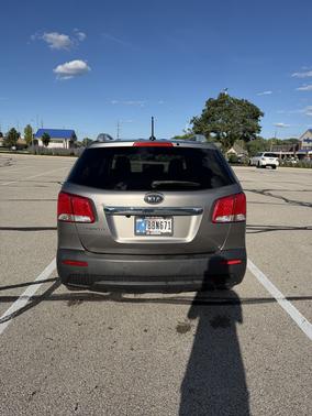 Gray 2013 Kia Sorento LX