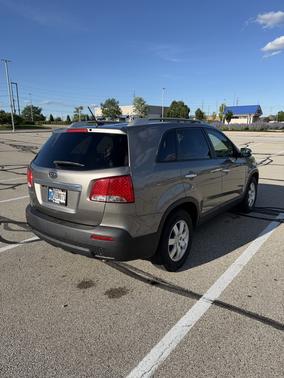 Gray 2013 Kia Sorento LX
