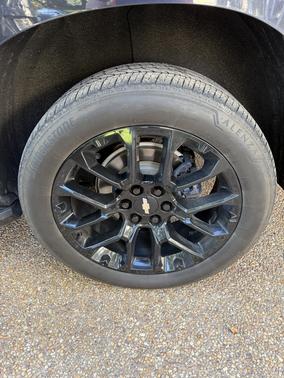 Silver 2024 Chevrolet Tahoe RST