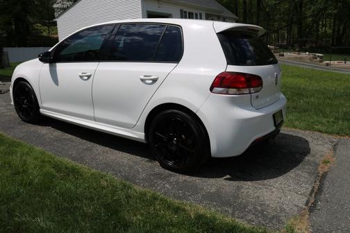 2013 Volkswagen Golf R 4-Door