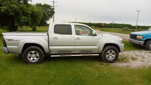 Photo 2 of 5 of 2005 Toyota Tacoma Double Cab