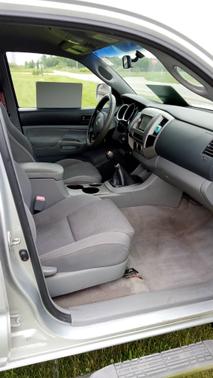 Photo 5 of 5 of 2005 Toyota Tacoma Double Cab