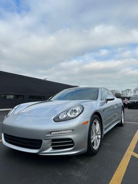 Silver 2016 Porsche Panamera Panamera