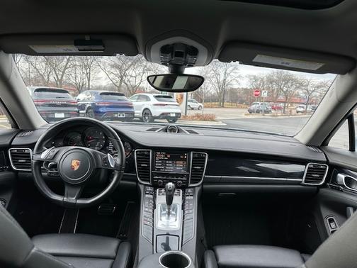 Silver 2016 Porsche Panamera Panamera