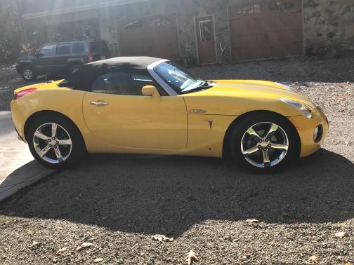 Photo 1 of 26 of 2008 Pontiac Solstice SCCA T2 Champion Edition