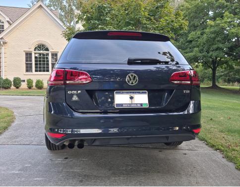 2016 Volkswagen Golf SportWagen TSI S 4-Door