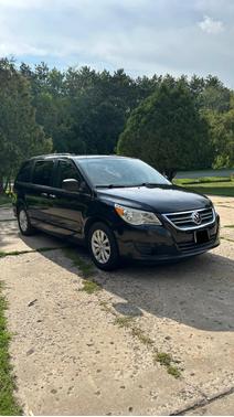 Black 2012 Volkswagen Routan SE