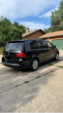 Black 2012 Volkswagen Routan SE