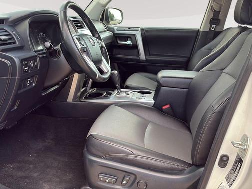 White 2023 Toyota 4Runner SR5 Premium