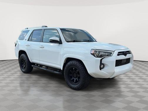 White 2023 Toyota 4Runner SR5 Premium