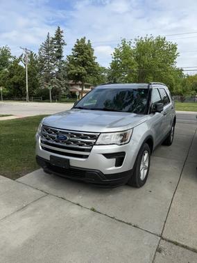 Silver 2018 Ford Explorer Base