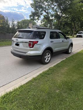 Silver 2018 Ford Explorer Base