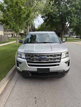 Silver 2018 Ford Explorer Base