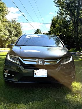 Green 2019 Honda Odyssey Elite