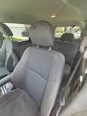 2009 Volkswagen Routan S