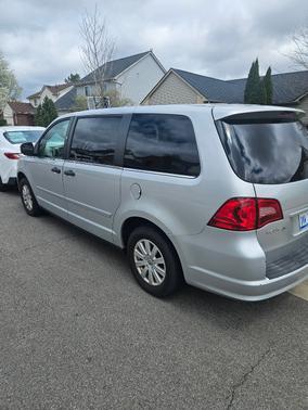 2009 Volkswagen Routan S