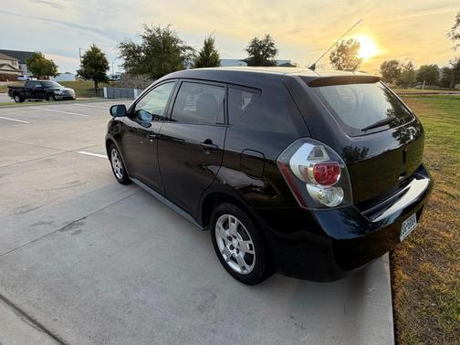 Black 2010 Pontiac Vibe Base