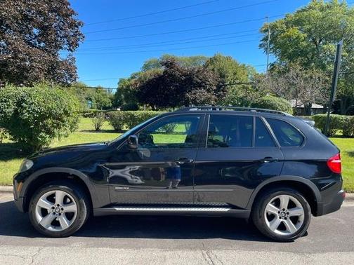 Black 2010 BMW X5 xDrive30i