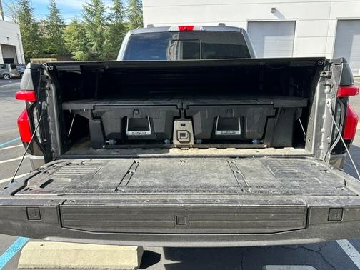 2022 Ford F-150 Lightning LARIAT