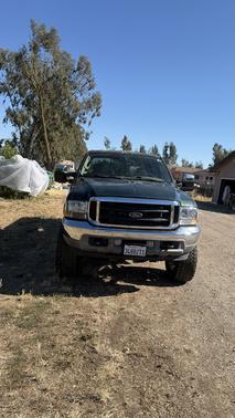 Green 2003 Ford F-250 Lariat Crew Cab Super Duty
