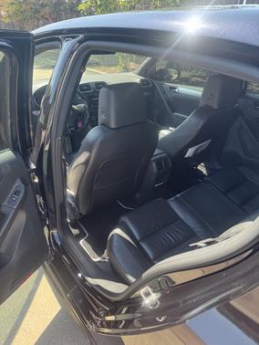 2013 Volkswagen Golf R 4-Door