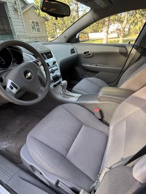White 2009 Chevrolet Malibu Hybrid Base